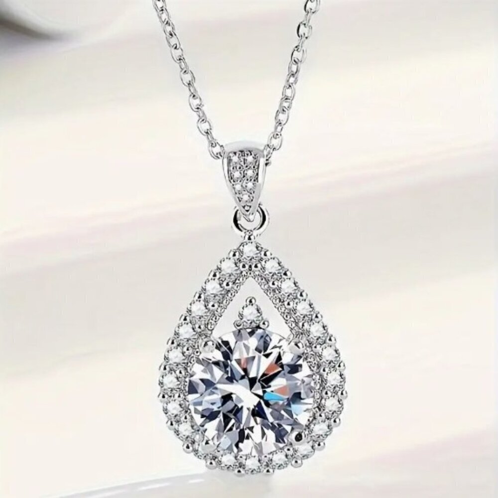 Moissanite Pendant Necklace 5 Carat Classic Minimalist Collarbone Chain